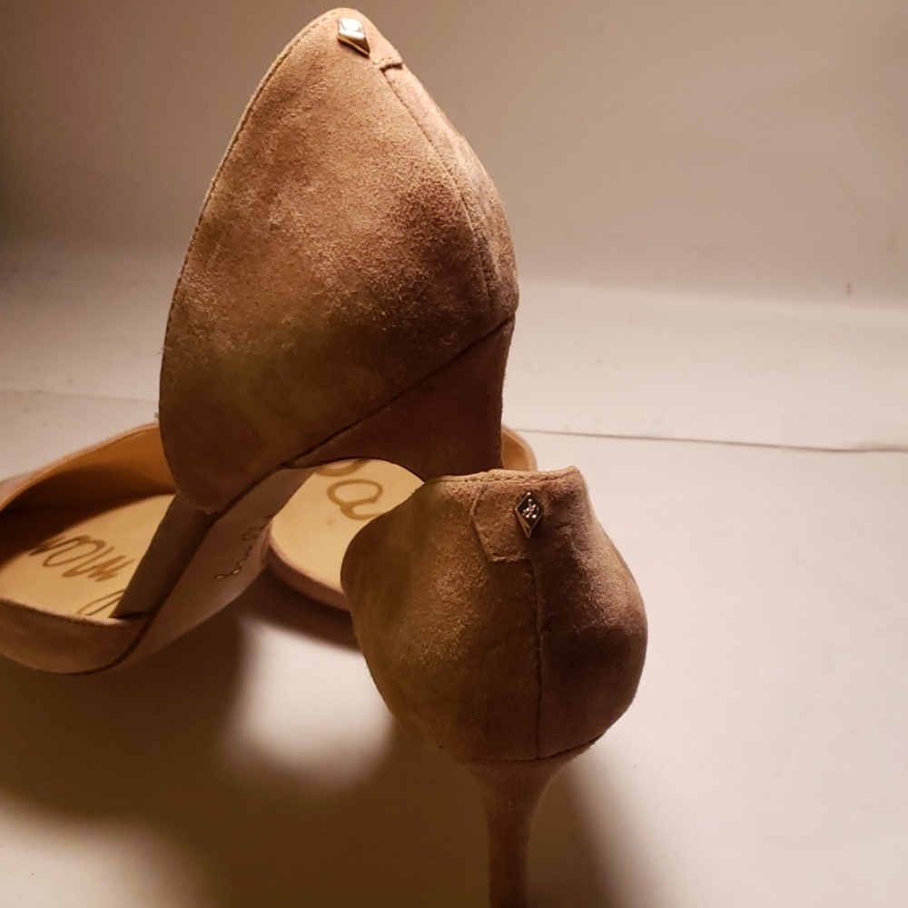Shoes - Picture 5 of 8
